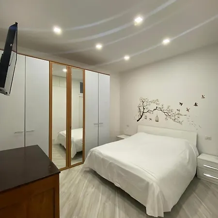 Angela アパート ローマ